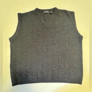 Van Heusen XLarge Sweater Vest